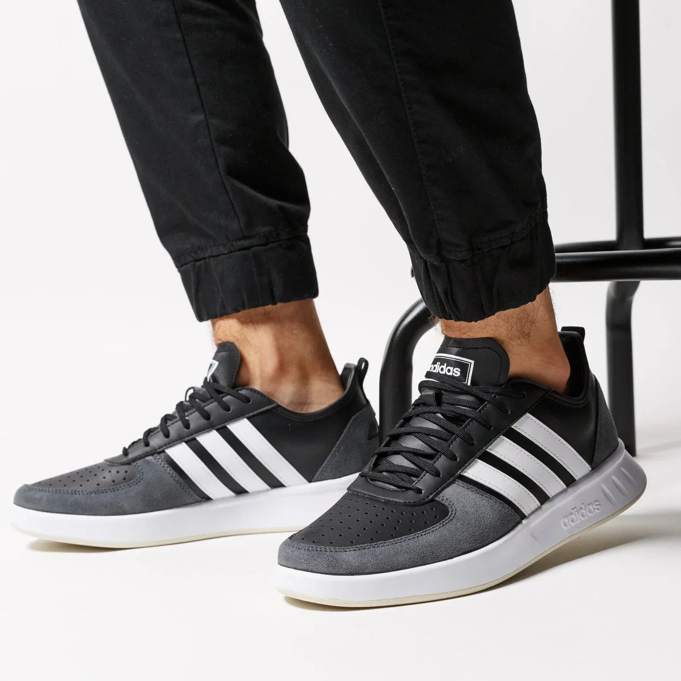 Retro Court 80s – White & Black